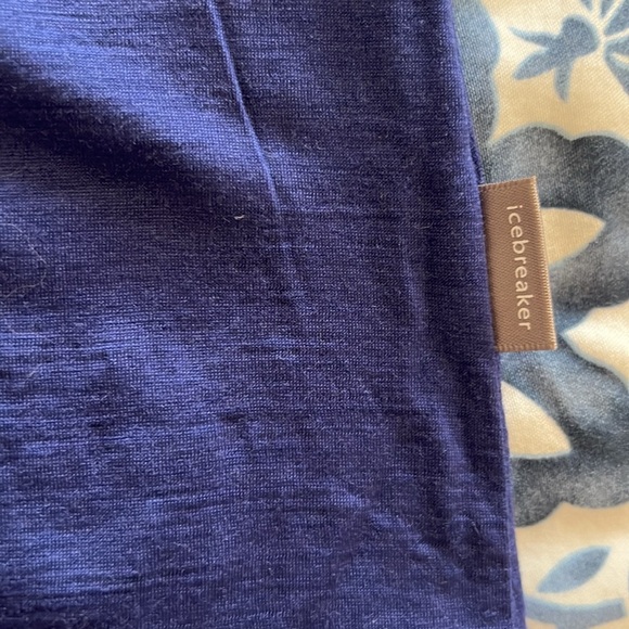 Icebreaker “superfine” 150 merino wool 3/4 Sleeve Blouse w/ subtle nature print - Picture 7 of 10